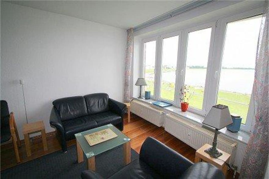ST31 Wohnzimmer Haus Seeterrassen Hamer Ferienappartements