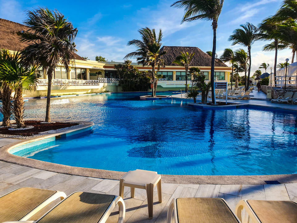 Pool Bahia Principe Luxury Akumal