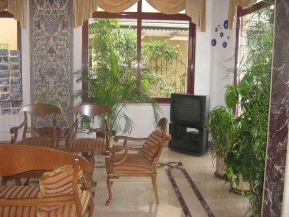 Eingangsbereich Kleopatra Celine Hotel