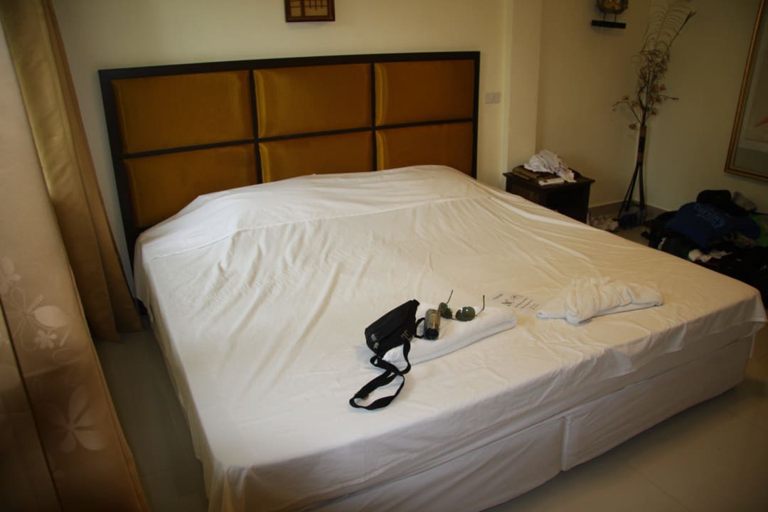 Bett (Standardzimmer) Hotel Samui Beach Resort