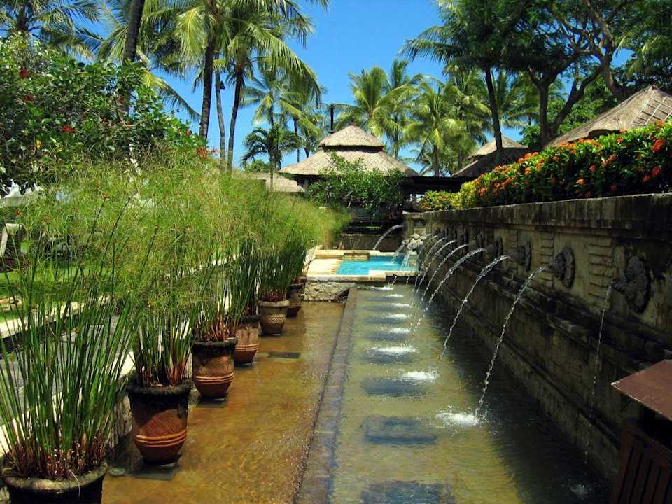 Nett gestaltete Gartenanlage InterContinental Bali Resort