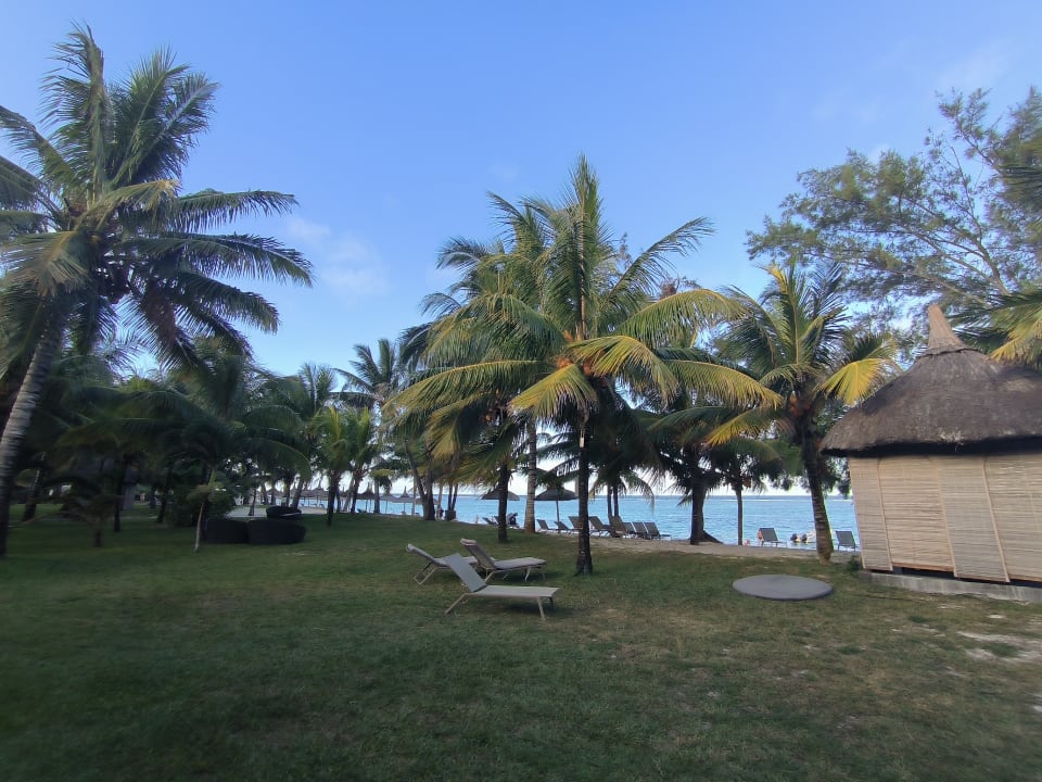 Strand Crystals Beach Resort Belle Mare, a member of Radisson Individuals