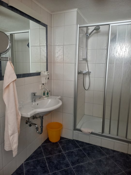 Zimmer Alpenrose Hotel-Garni