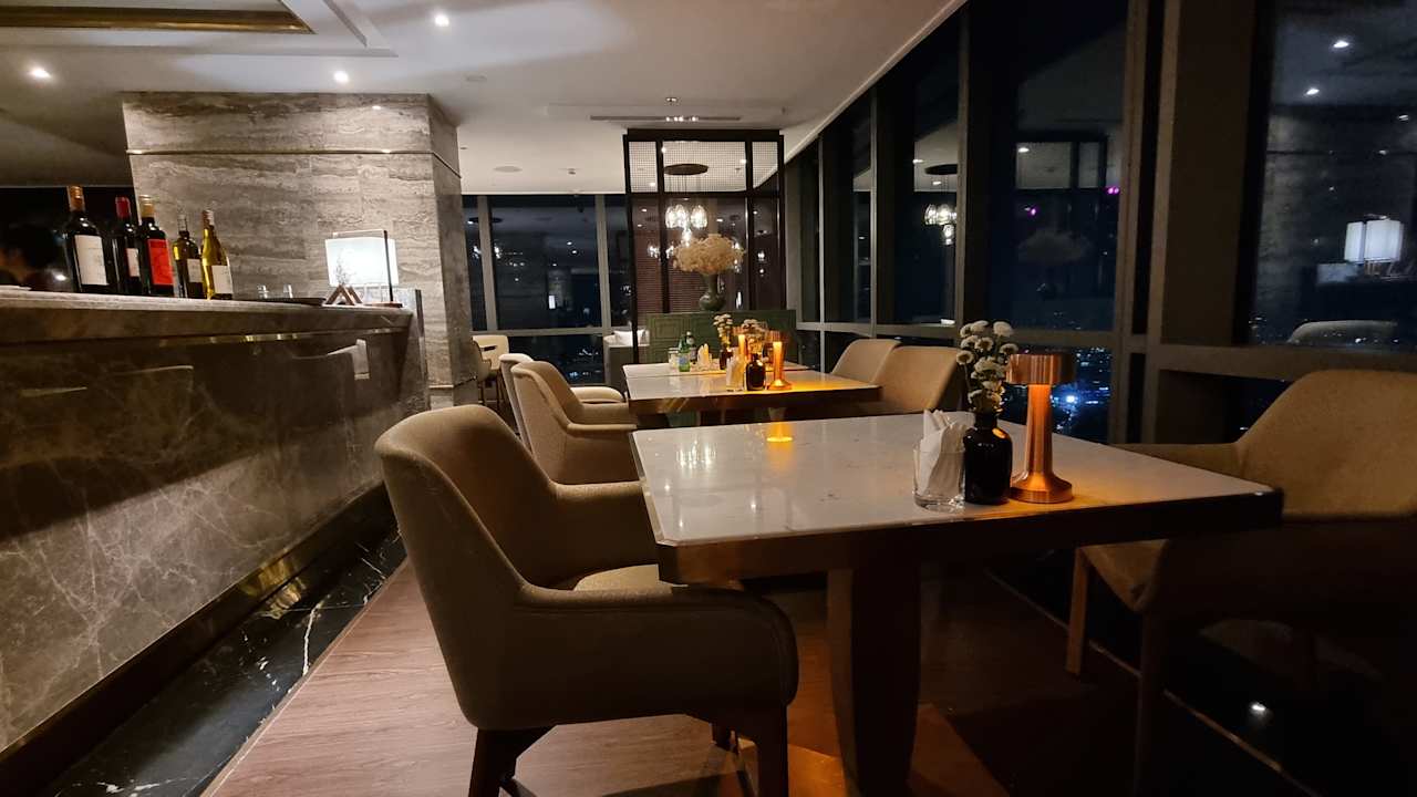 Gastro Vinpearl Landmark 81, Autograph Collection