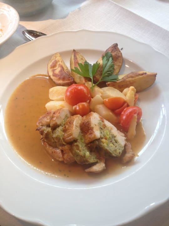 Leckere saisonale Gerichte Winkler Bräu Gutshofhotel & Privatbrauerei