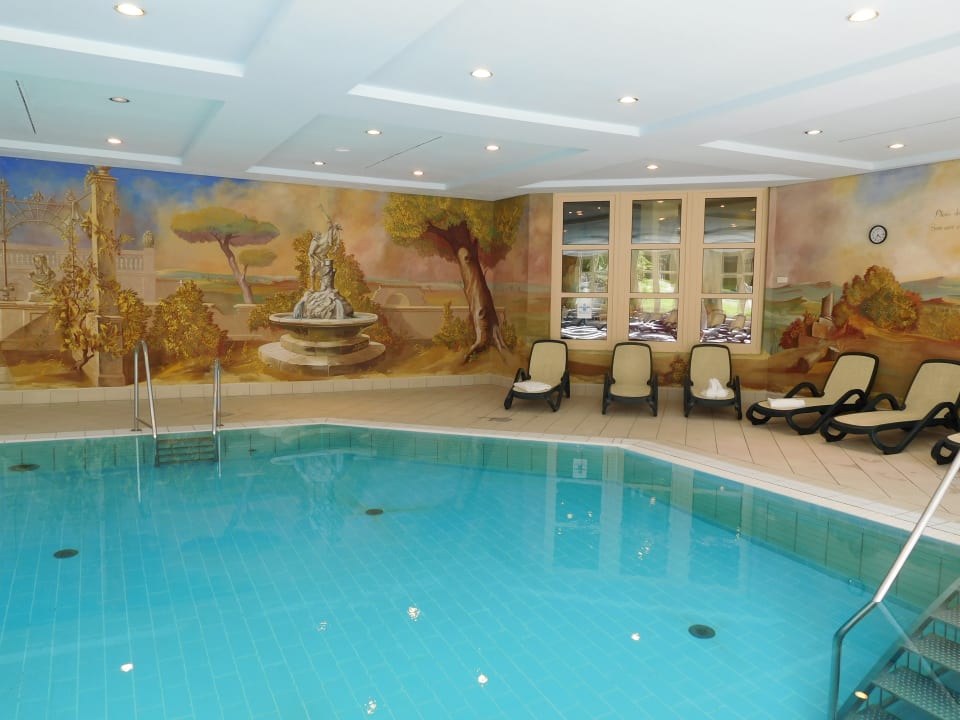 Pool Riessersee Hotel