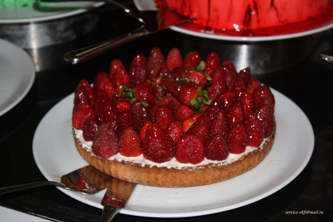 Ресторан Густо Hotel Delphin Imperial