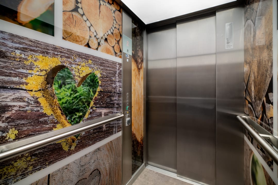 Sonstiges Holiday Inn - the niu, Timber Esslingen