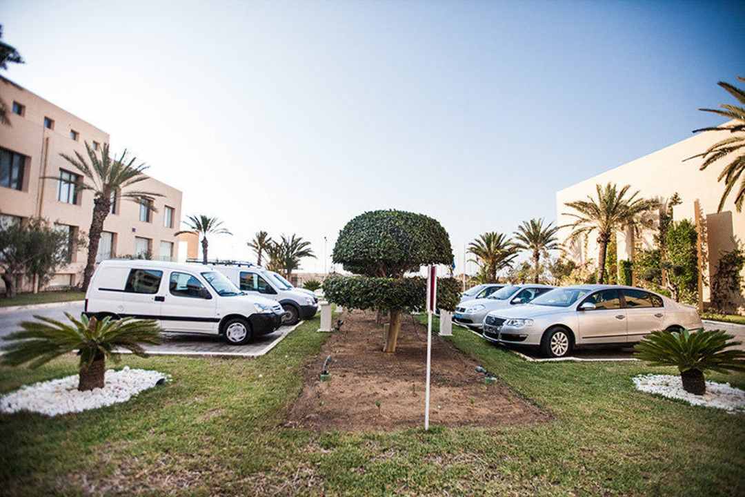 Wjazd do hotelu Hotel Rosa Beach