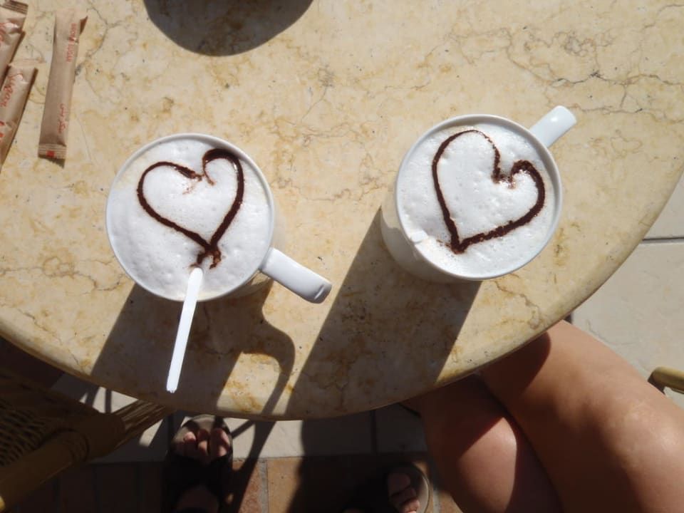 Cappuccino mit Schokodeko Jaz Makadina