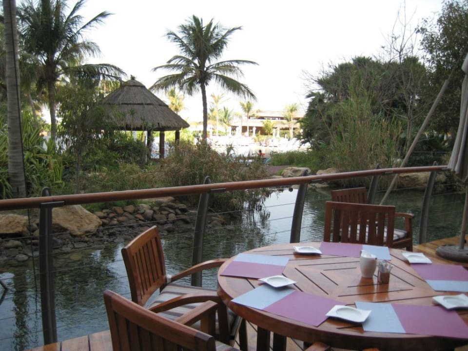 Bar vor dem Hotel Jumeirah Beach Hotel
