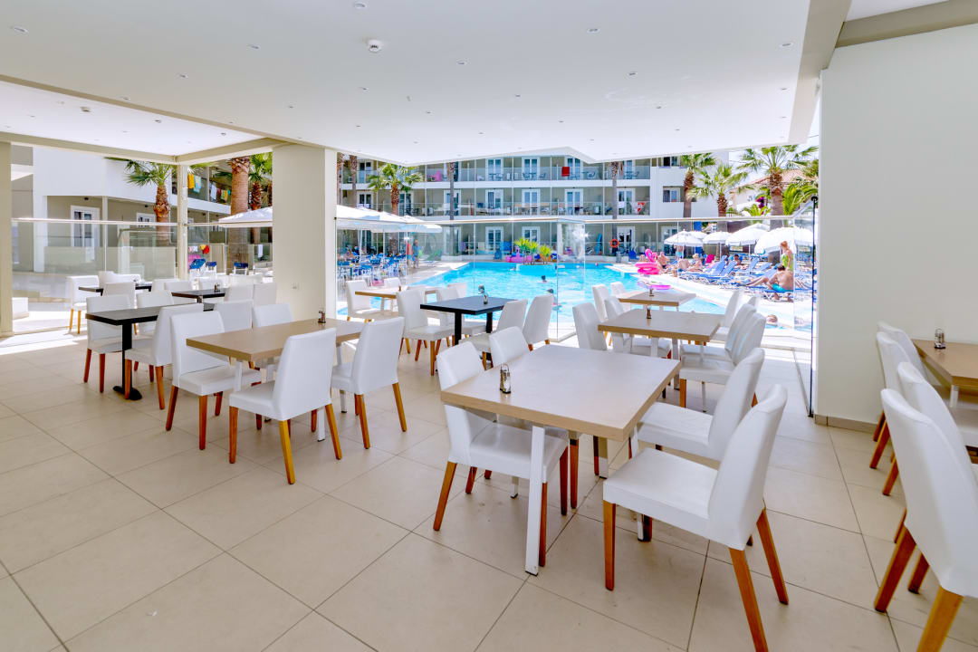 Gastro Cameo Beach Resort