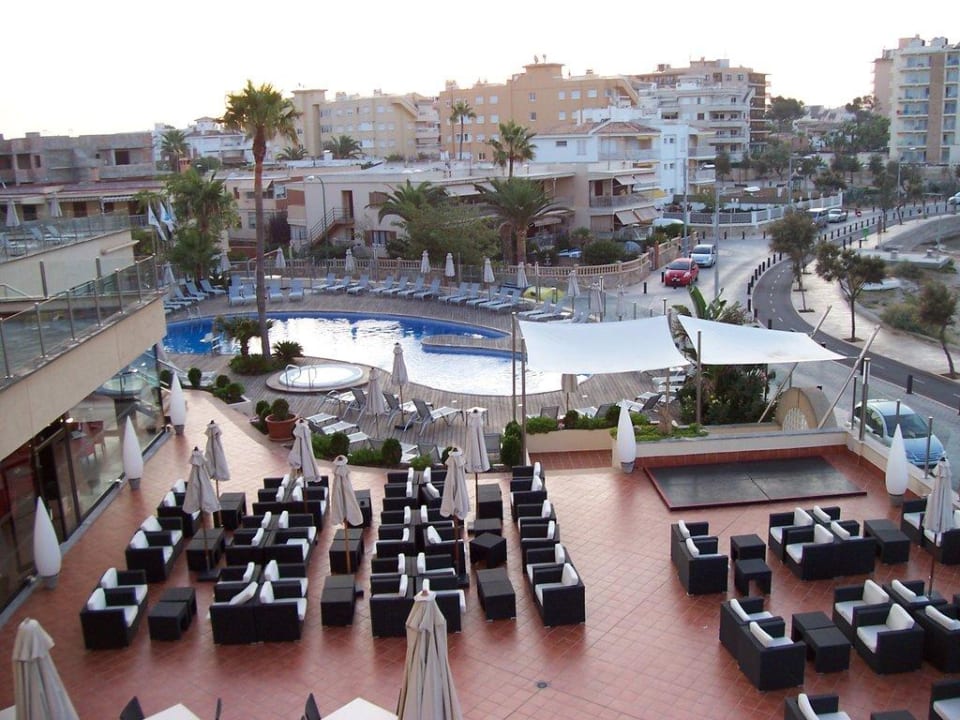 Blick vom Balkon auf die Hotelanlage AluaSoul Palma