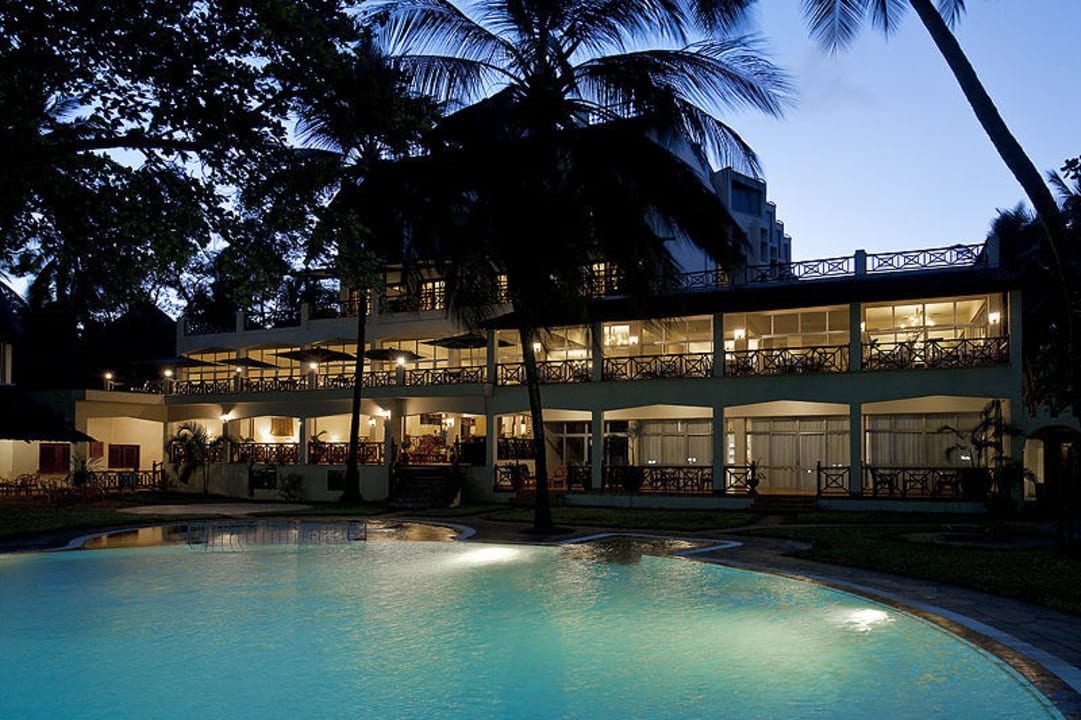 Evening view of the resort Neptune Beach Resort