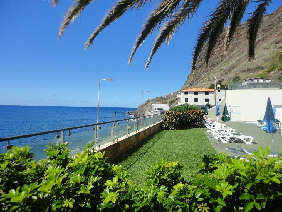 Pool by the sea Paul do Mar Sea View Hotel