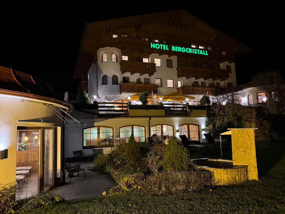 Außenansicht Hotel Bergcristall
