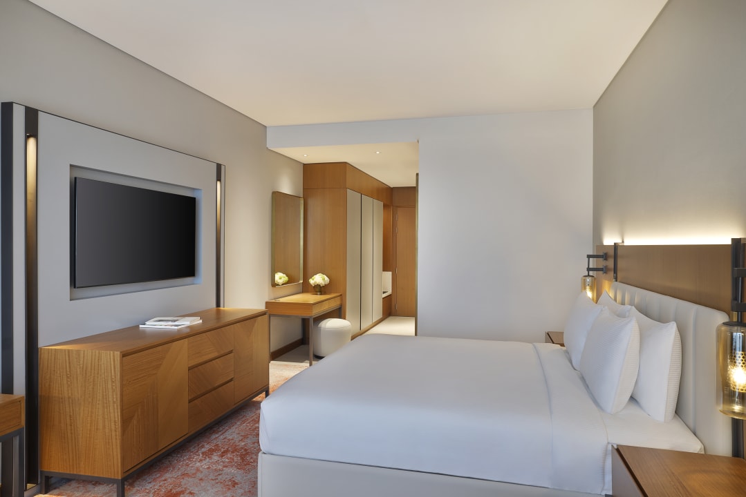 Zimmer DoubleTree by Hilton Sharjah Waterfront Hotel & Residences