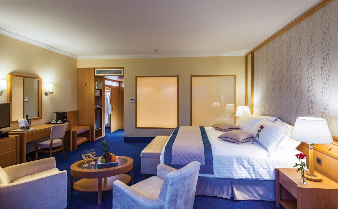 Zimmer Constantinou Bros Athena Royal Beach Hotel