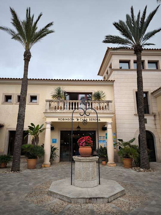 Außenansicht ROBINSON CALA SERENA