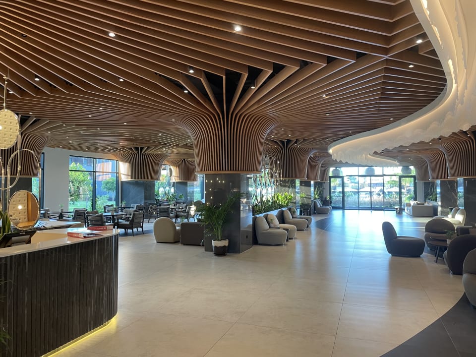 Lobby Jacaranda Luxury Resort