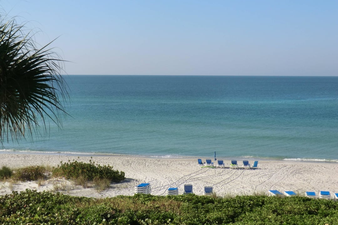 Strand  Sand Cay Condominium Beach Resort