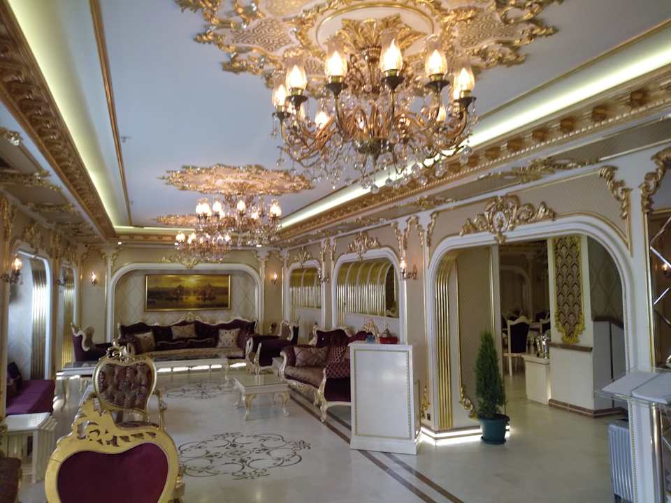 Lobby My Golden Hotel