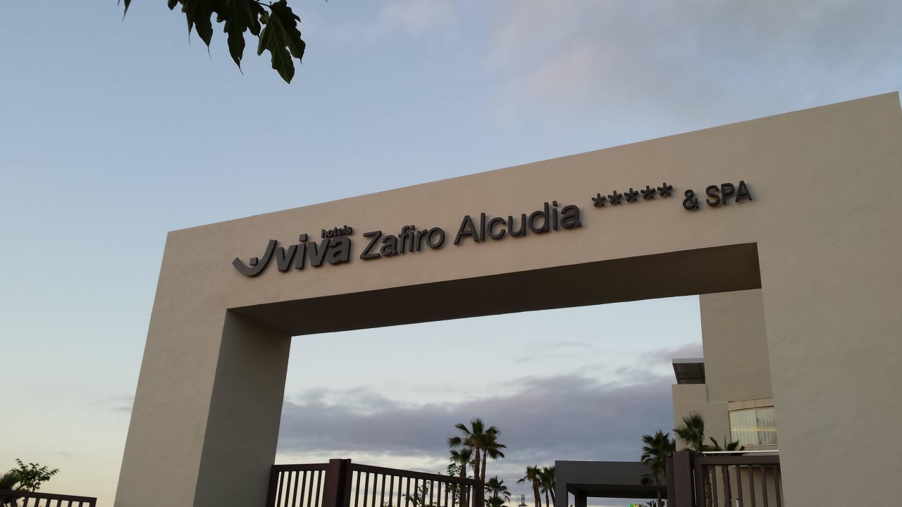 Eingang Zafiro Palace Alcudia