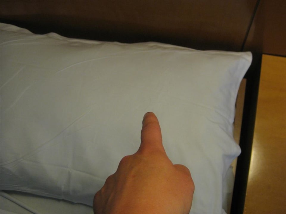 Fremde Haare im frischen Bett am Anreisetag El Mouradi Club Kantaoui