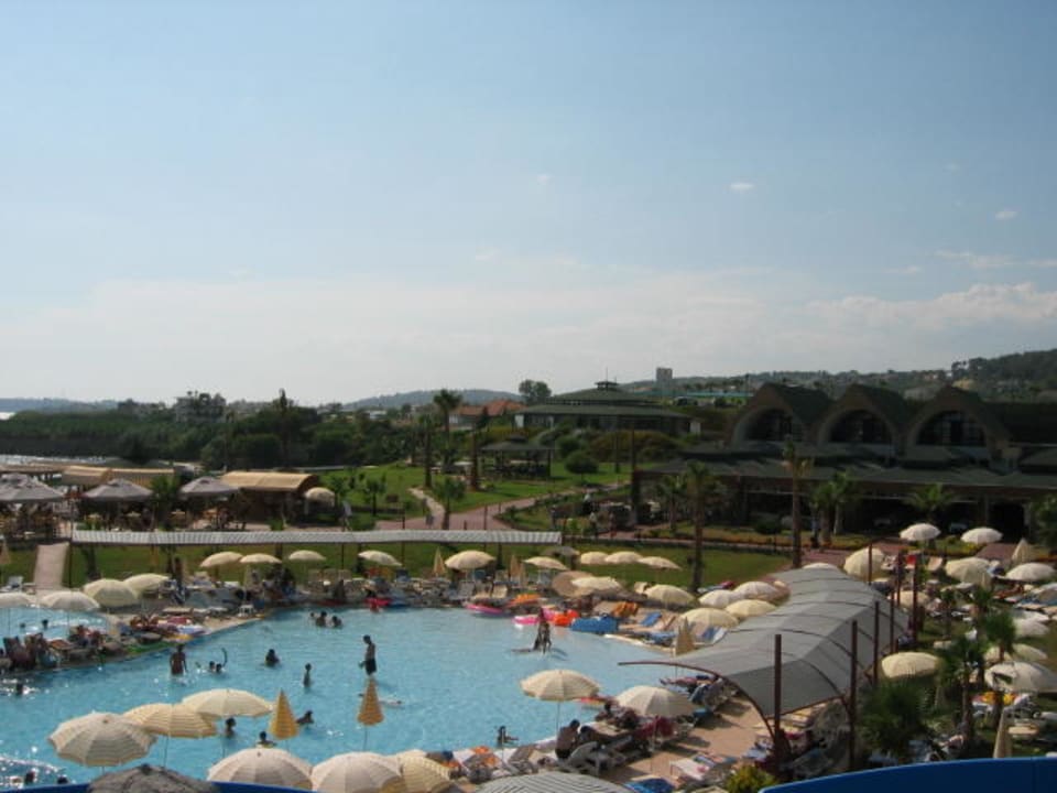 Basen z łagodnym wejściem Oz Hotels Incekum Beach