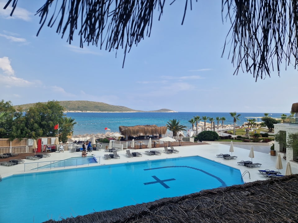 Pool Design Plus Seya Beach Hotel