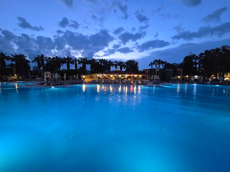 Pool VONRESORT Golden Beach