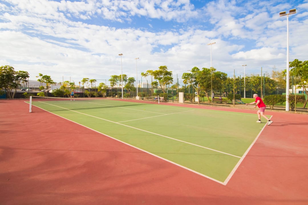 Tenis Hotel THB Tropical Island