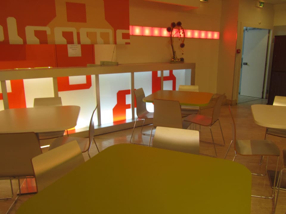 Restaurant ibis Styles Hotel Paris Gare de l'Est Château Landon