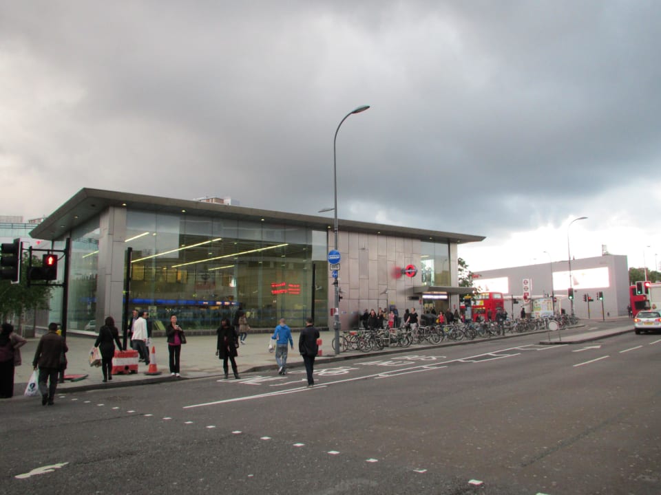 U-Bahn Station Ibis Hotel London Shepherds Bush