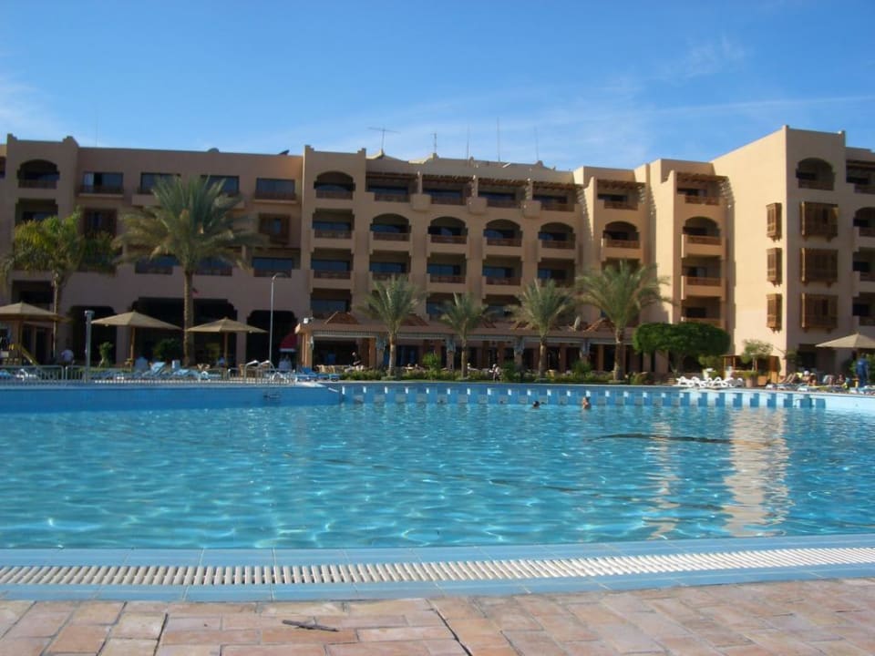 Pool und Hotel Continental Hotel Hurghada