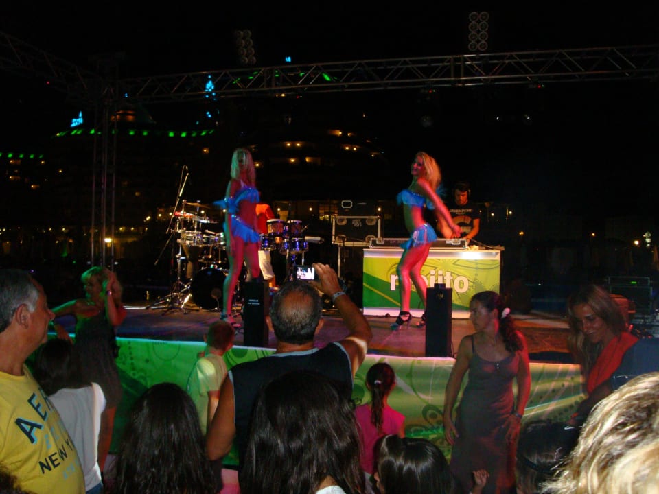 Gogo-Girls bei Mohito Party Hotel Delphin Imperial