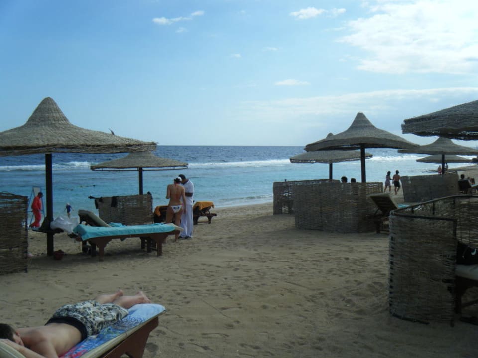 Strandkörbe und blaues Meer Sentido Akassia Beach