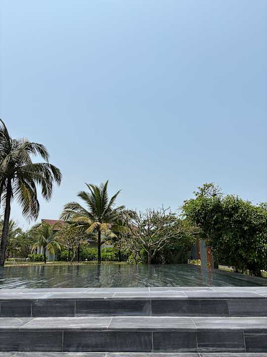 Pool ROBINSON NAM HOI AN