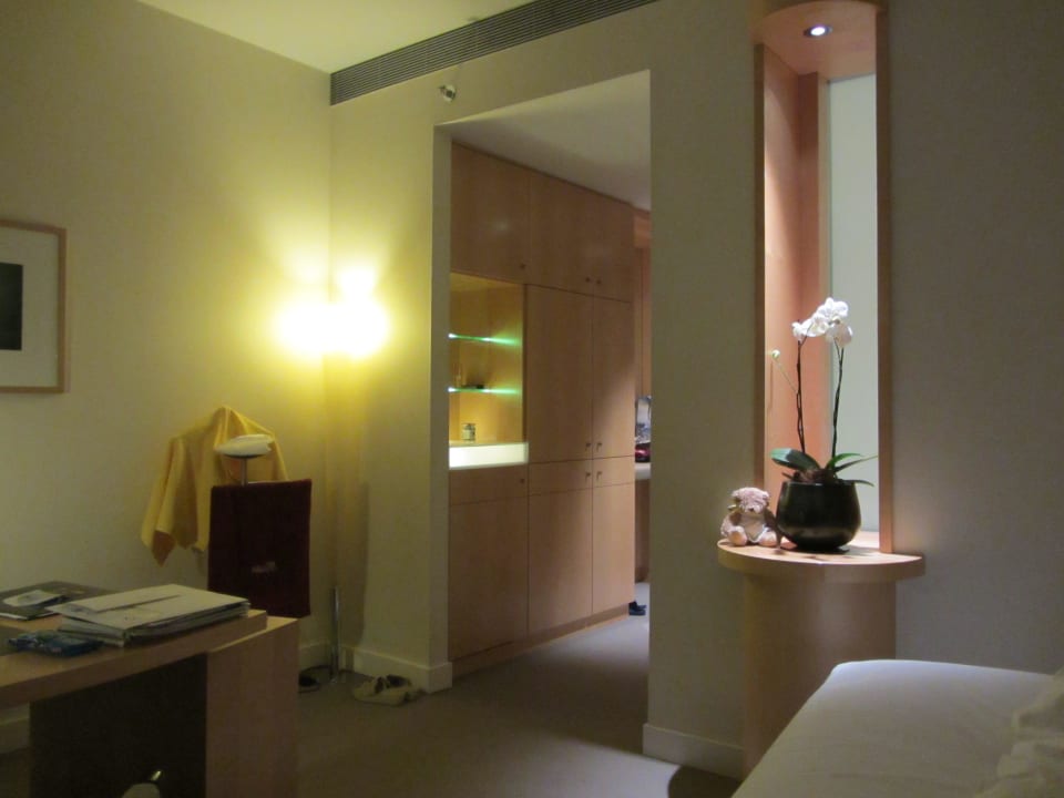 Blick aus dem Bett The Ritz-Carlton Wolfsburg