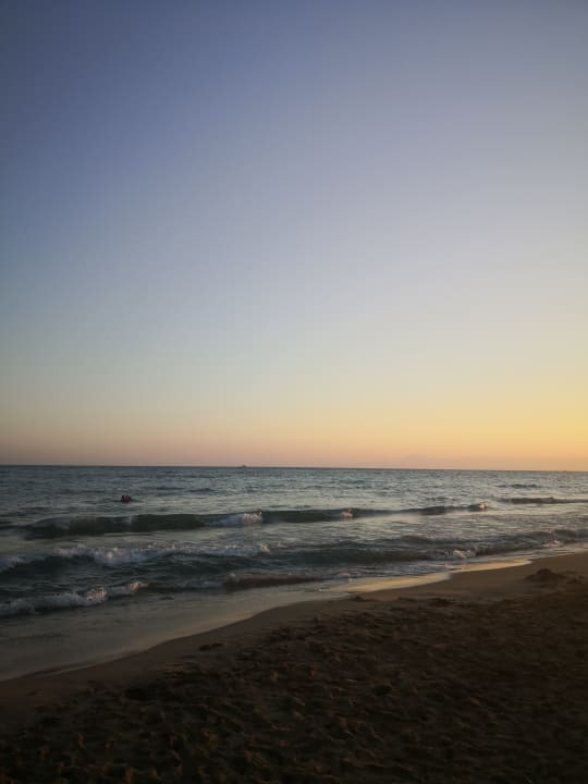 Strand Alba Queen Hotel