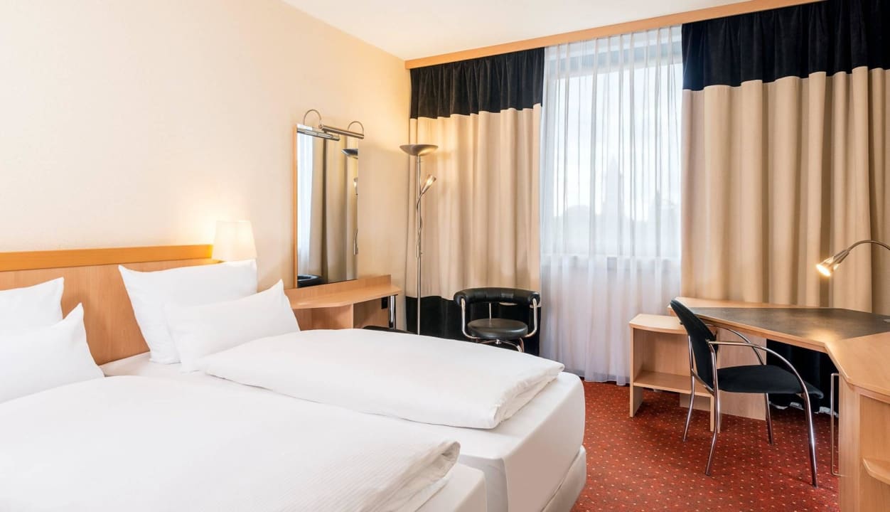 Standard Room Hotel NH Oberhausen