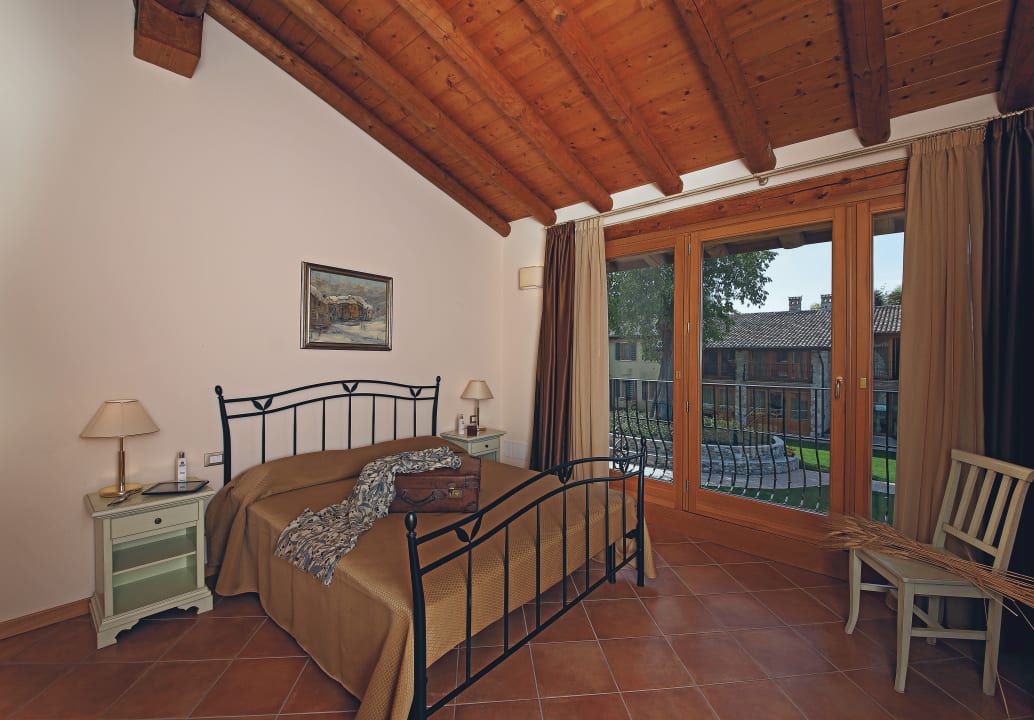 Zimmer Residence Borgo Mondragon