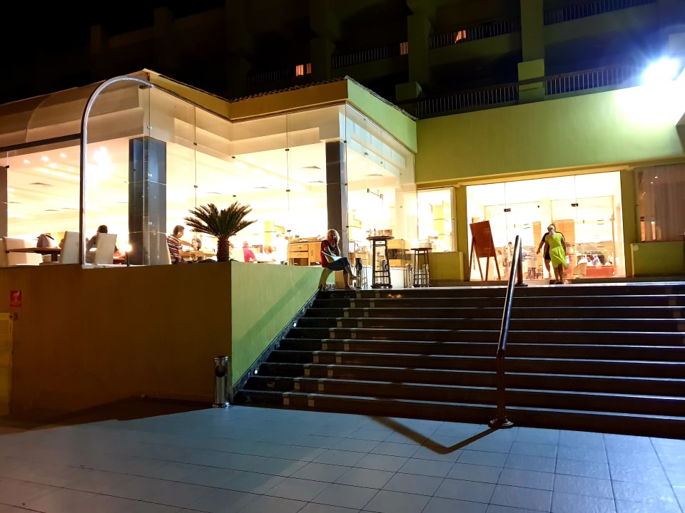 Gastro Palm Beach Resort