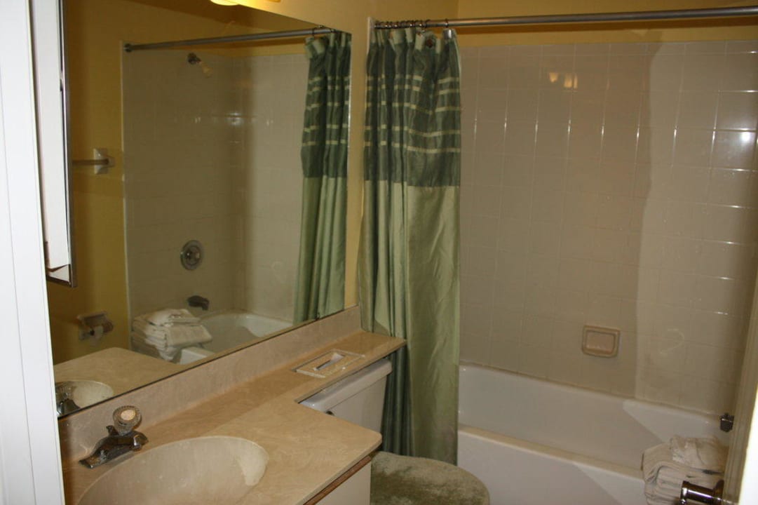 Kl. WC Hotel Shorewalk Vacation Villas