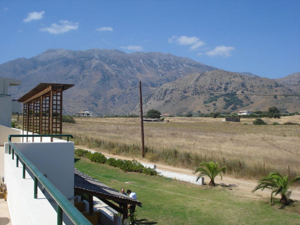 Der Ausblick von der Poolbar nach rechts HARPIN Georgioupolis Resort Aquapark & SPA