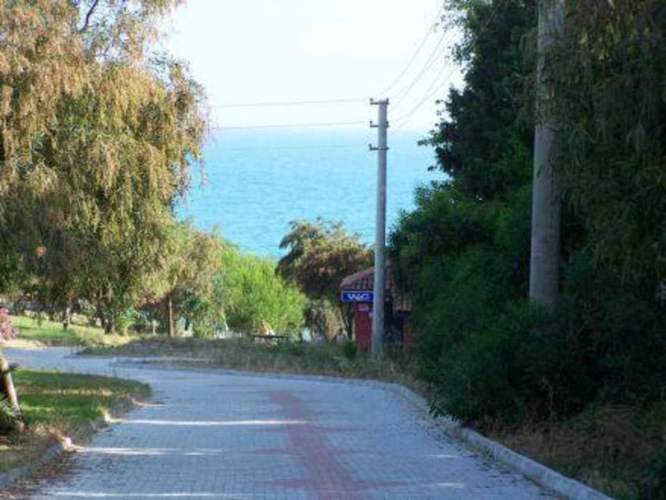 Der Weg zum Strand Club Sidelya Hotel