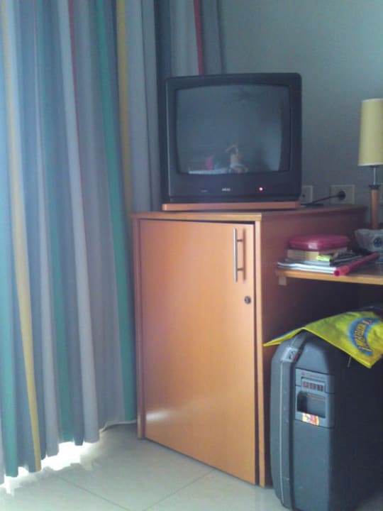 Fernseher mit Kühlschrank Bull Escorial & Spa