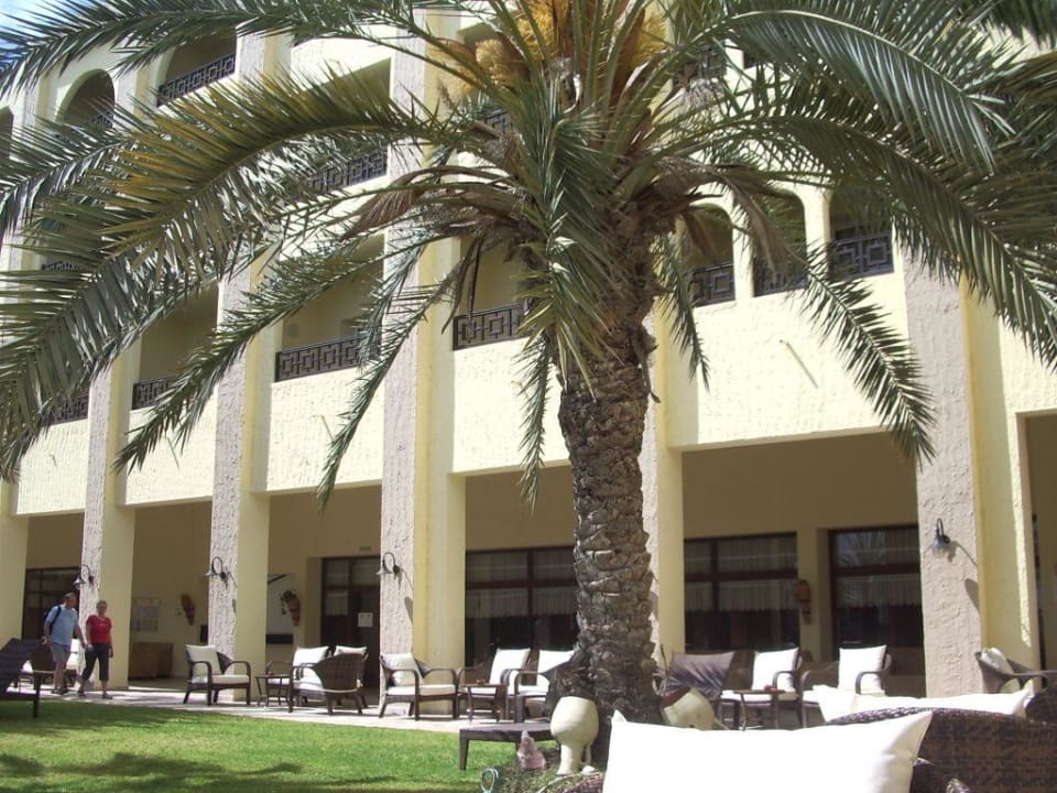 Vor der Bar Hotel Paradis Palace