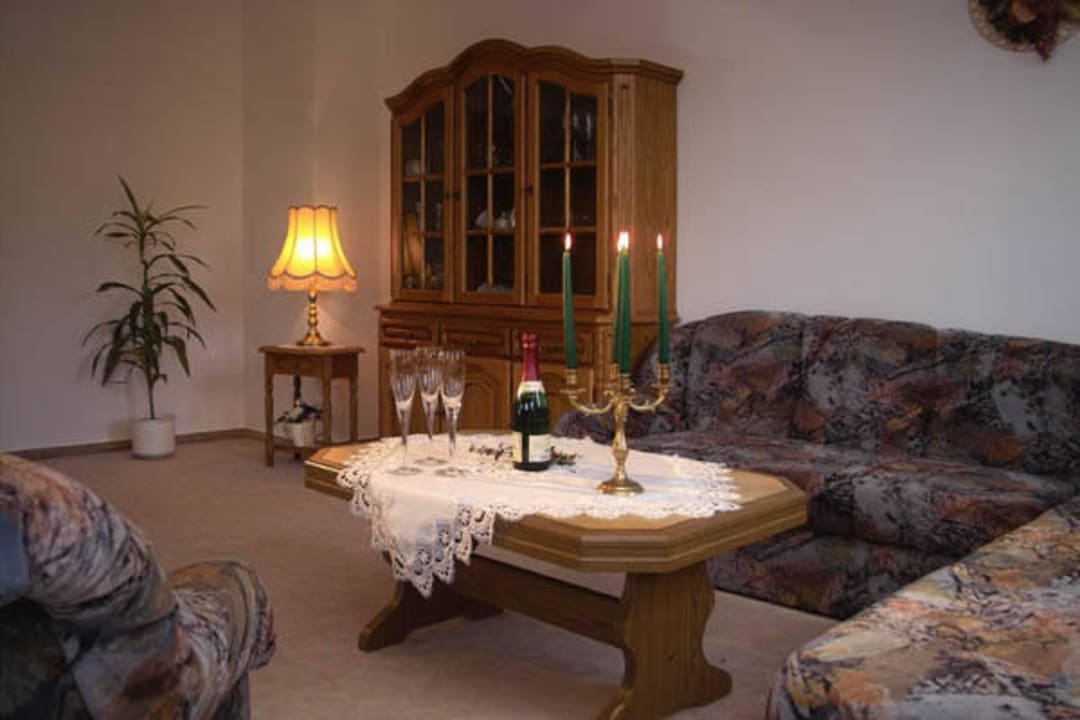 Wohnzimmer Ferienwohnungen Johannesberg