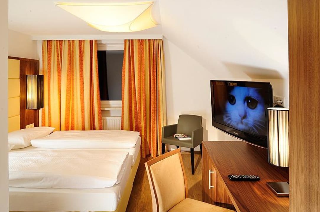 Zimmer mit HD-TV und gratis Internet Hotel Kapeller